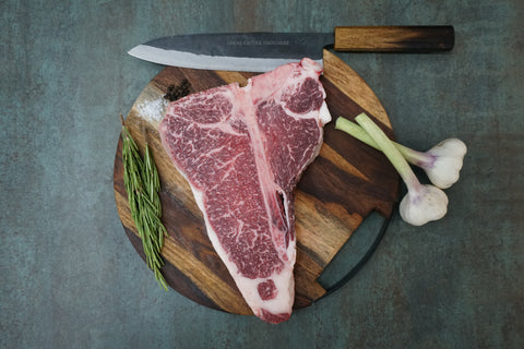 Wagyu T-Bone BMS 8+